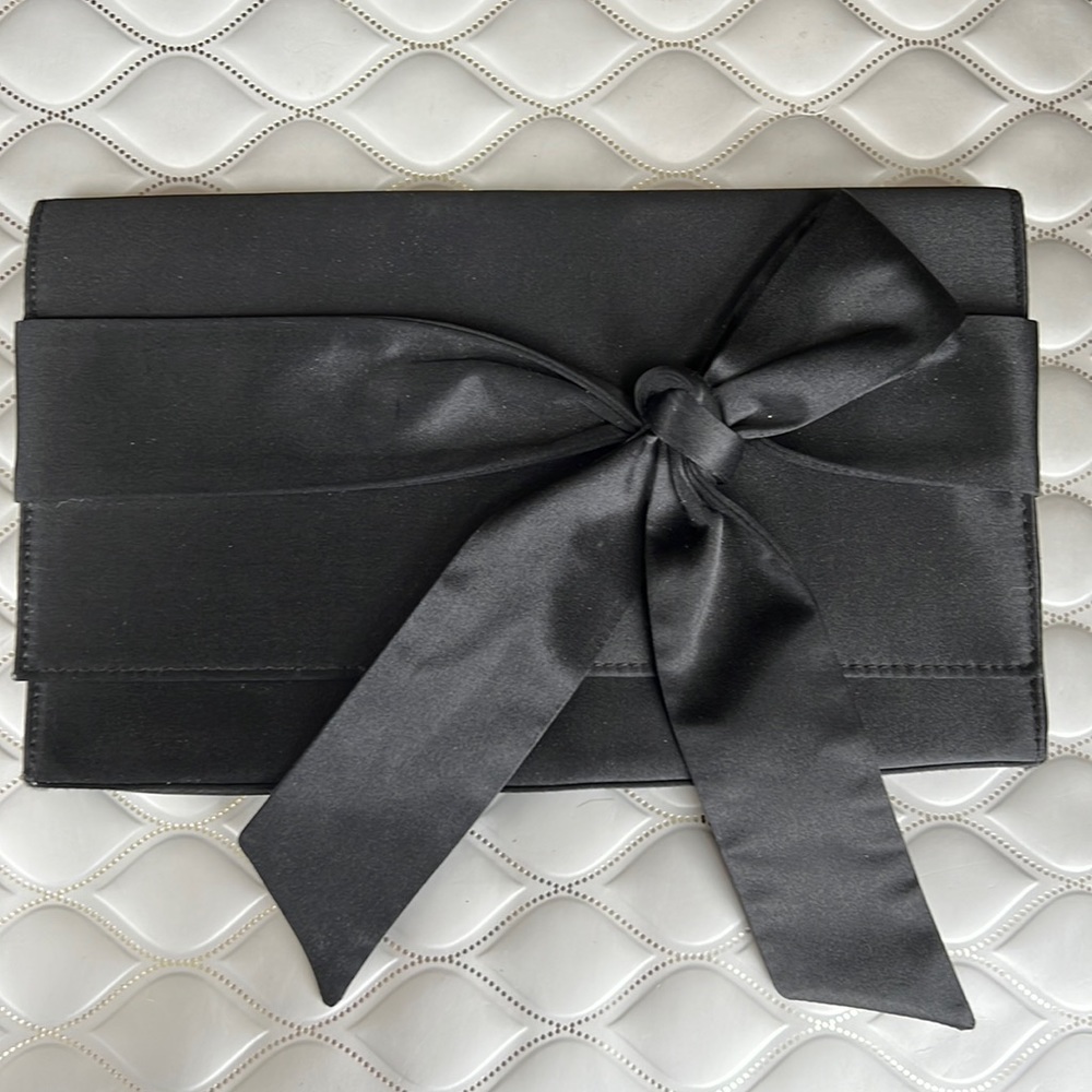 💕Banana Republic Black Satin Bowtie Clutch